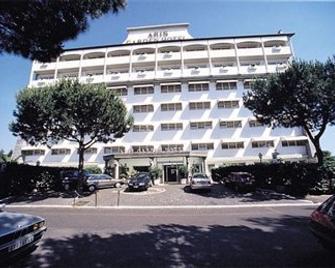 Aris Garden - Casal Palocco - Gebouw