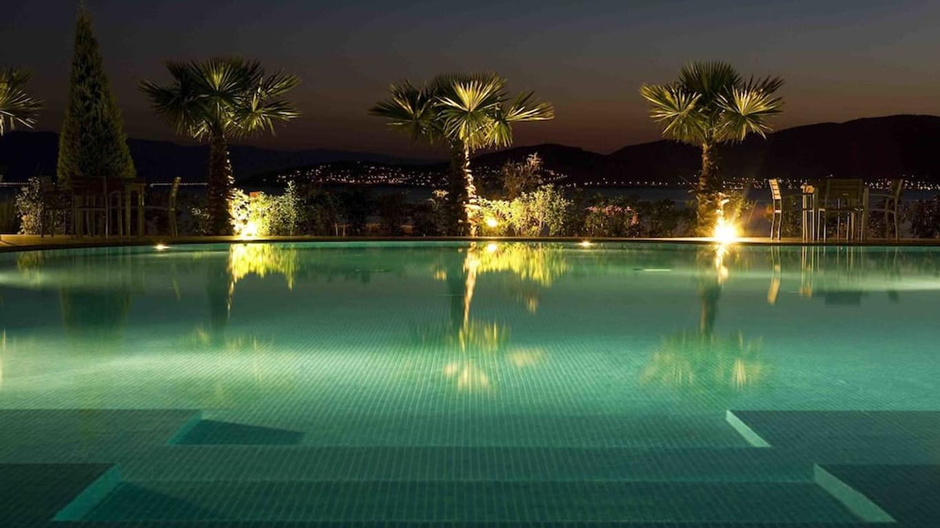 فاليس ريزورت