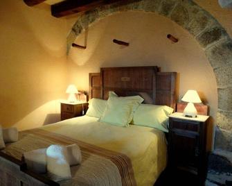 Casa Rural La Pahissa de Can Abras - Cassà de la Selva - Habitación