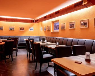 Land-gut-Hotel am Ring - Nuerburg - Restaurante