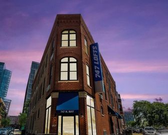 747 Lofts by RedAwning - River West, Second Floor Chicago - Chicago - Building