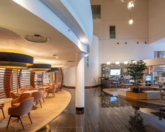 Hilton London Heathrow Airport Terminal 5 - Slough - Hall