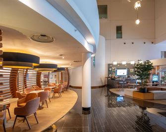 Hilton London Heathrow Airport Terminal 5 - Slough - Lobby