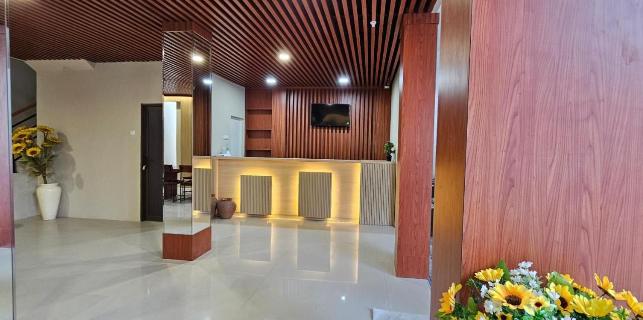 Sunflower Hotel Syariah near Juanda Airport thumbnail 2