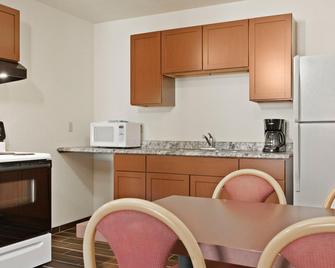 Black Hills Luxury Suites - Hill City - Кухня