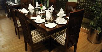 Royal Elegance Hotel - Lahore - Restaurant