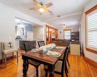 Prestigious Seagirt - Sea Girt
