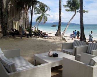 Microtel by Wyndham Boracay - Boracay - Platja