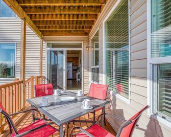 Rest Ashore-Beautiful 2 Story Homedeckbbqcovered Porchclose To Beach - Netarts - Balcón