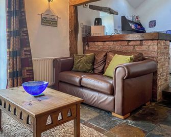 Birkerthwaire Stable-W41477 - Holmrook - Living room