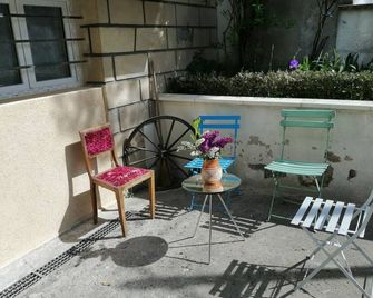 Comfortable private floor in a house - Conflans-Sainte-Honorine - Patio