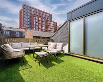 Stunning Luxury Townhouse in Centre of Manchester - Mánchester - Balcón