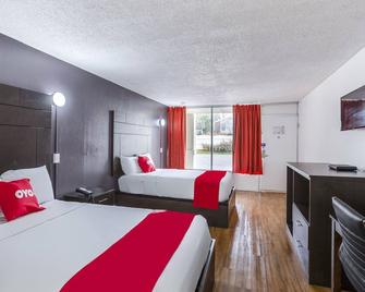OYO Hotel Baton Rouge - Mead Rd Louisiana - Baton Rouge - Bedroom
