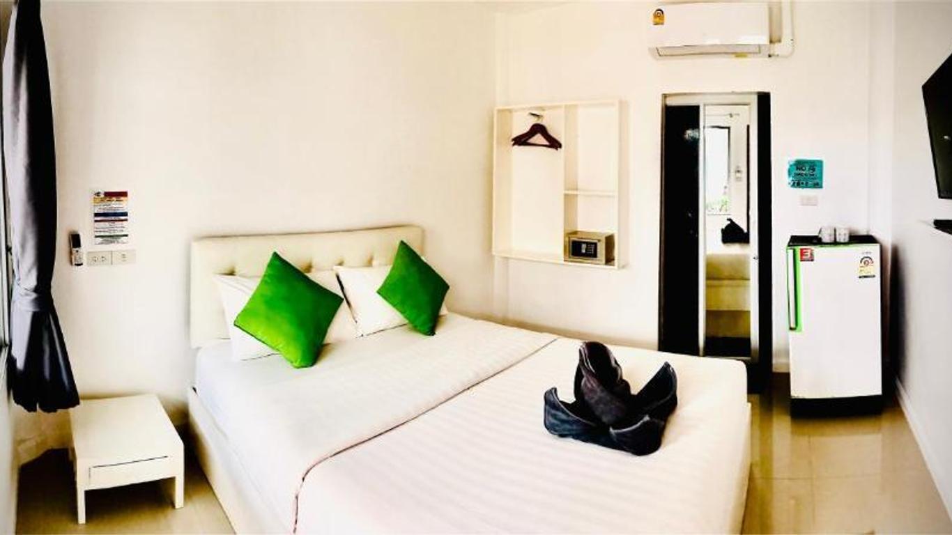 Koh Larn White House