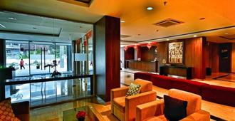Corehotel Malioboro City Yogyakarta - Depok - Lobby