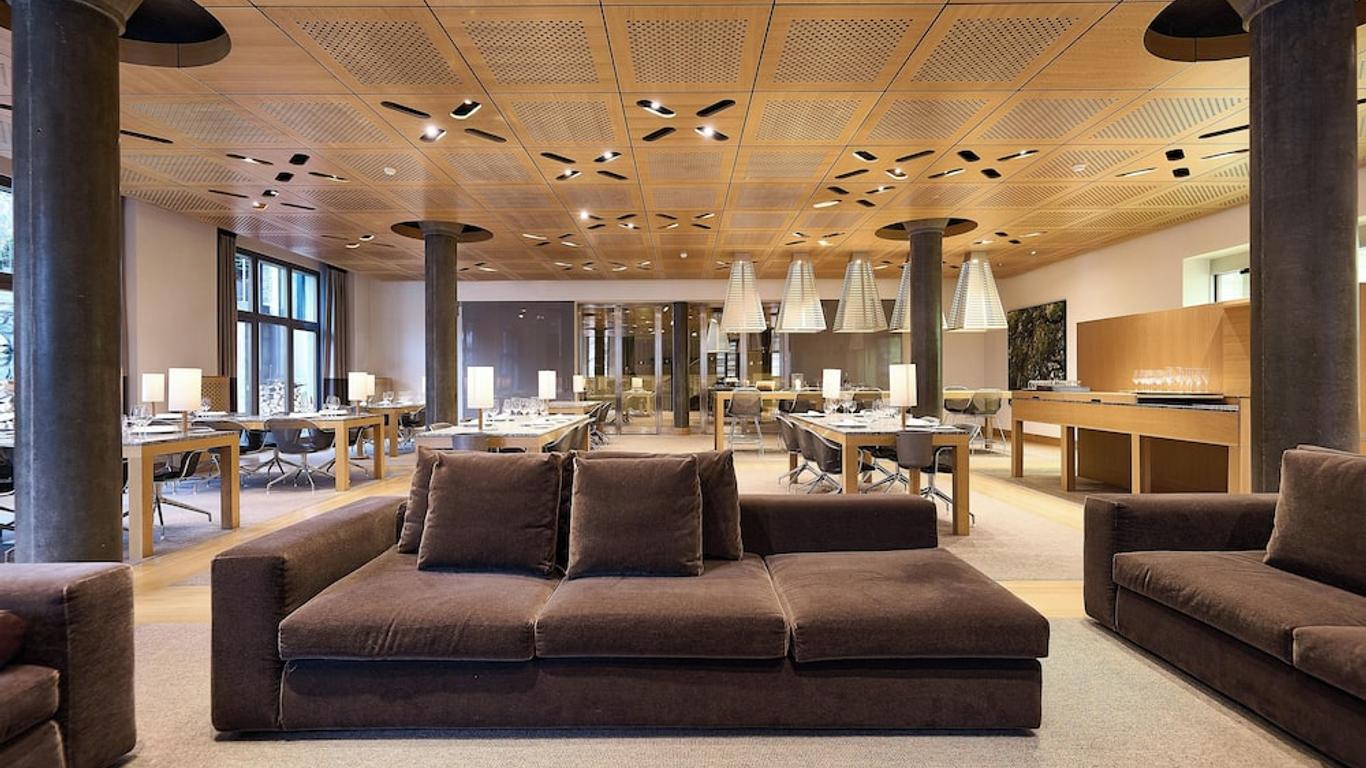 The Omnia