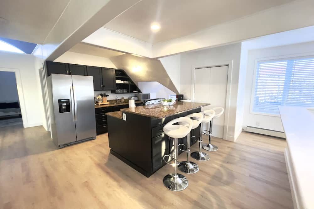 Penthouse In Heart Of Capitol Hill , Uptown - Denver - Cocina