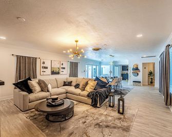 Villa Velvet - Pembroke Pines - Living room