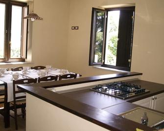 B&B Mamma Elena - Rovito - Restaurante