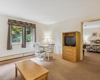 Deluxe one bedroom suite located on first floor with outdoor heated pool 11517 - Killington - Comedor