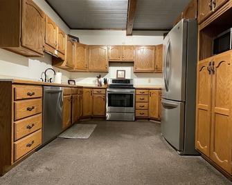 Adventures Vacation Rentals - Lava Hot Springs - Keuken