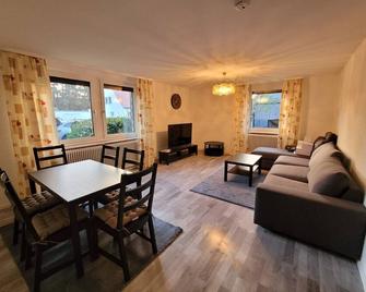 Large house with garden for large families, i.d. Proximity v. Exhibition halls and university hospital - Düsseldorf