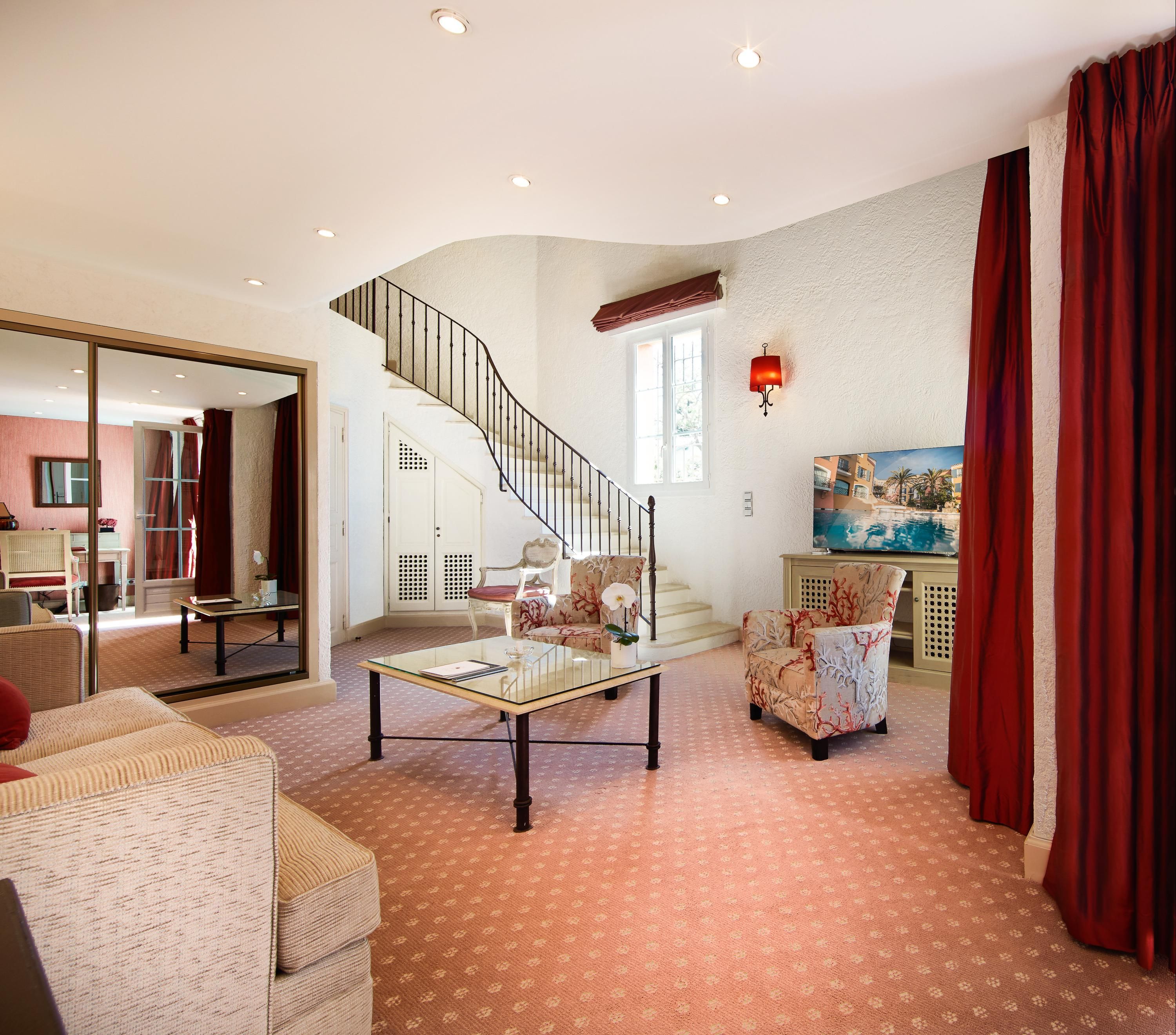 Hotel Byblos Saint Tropez En 870 1 6 8 1 Saint Tropez Hoteles Kayak