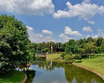 Anew Hotel Roodepoort Johannesburg - Roodepoort - Vista del exterior