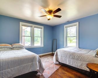 Downtown Hermann Vacation Home Near Wine - Hermann - Bedroom