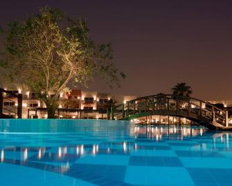 Sunrise Crystal Bay Resort -Grand Select - Hurgada - Piscina