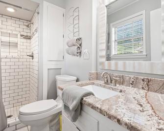 4 bed/2 bath across from Sand Mountain Park - Albertville