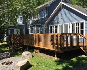 Baypoint, Once Discovered, Never Forgotten - Mactier - Building