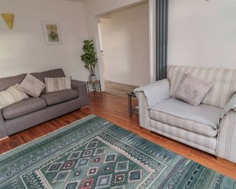 5 Swinton Mill Farm Cottage - Coldstream - Living room