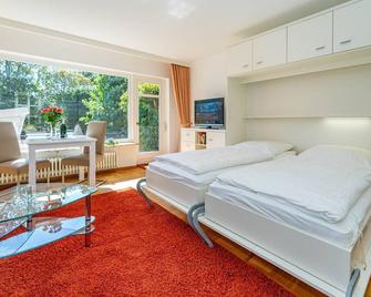 Malvenhof, App Eg, Deutschland - Wenningstedt-Braderup - Schlafzimmer