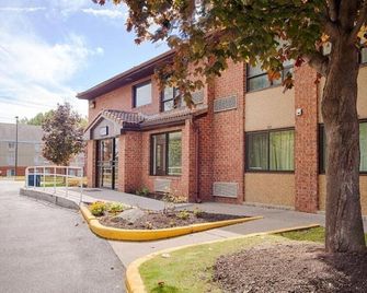Motel 6 Syracuse - East Syracuse - Rakennus