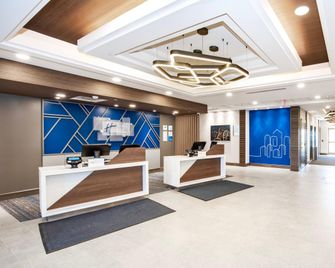 Holiday Inn Express & Suites Waterloo - St. Jacobs Area By IHG - Waterloo - Gebouw
