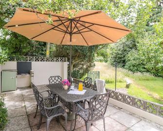 The Roost - Camborne - Patio