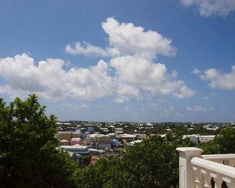 Windsong Guest Apartments - Hamilton - Balcony