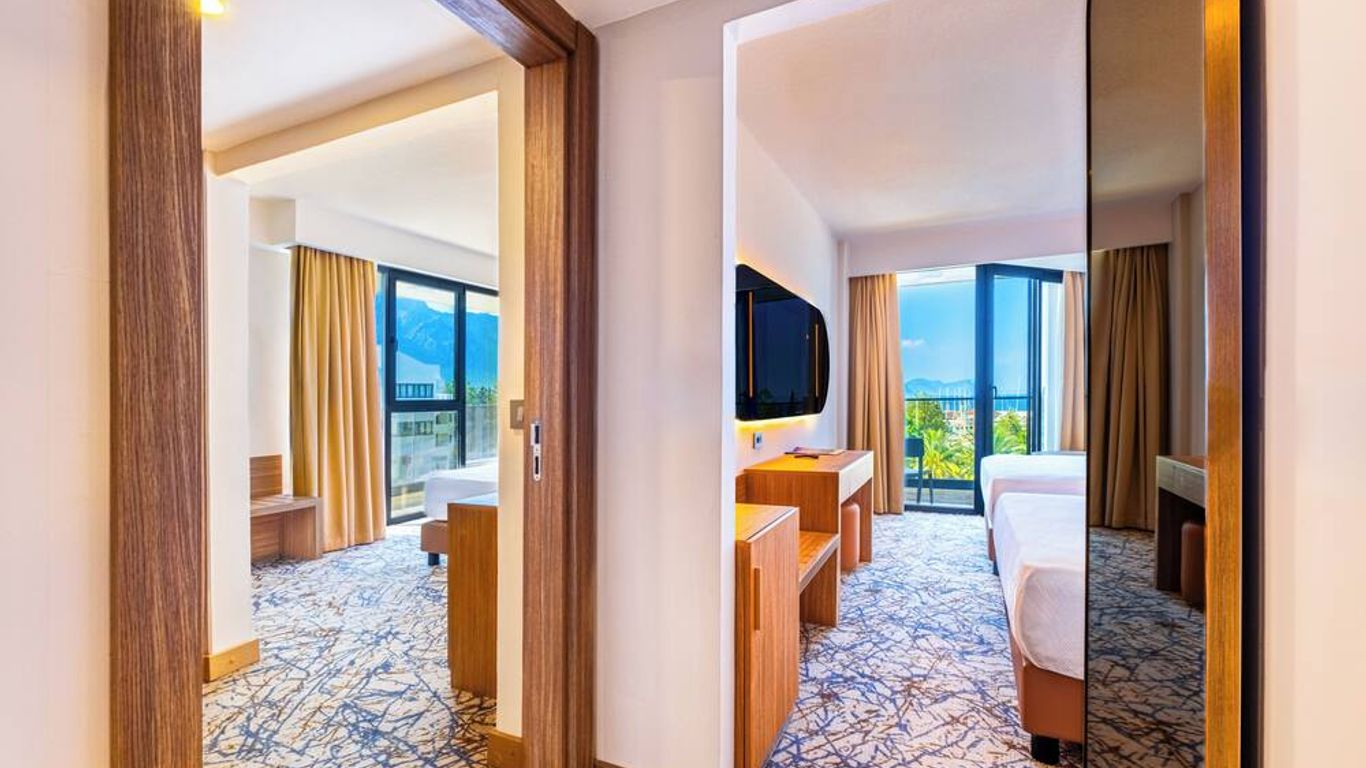 Ozkaymak Marina Hotel