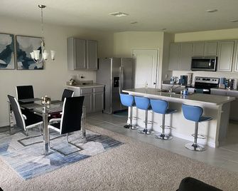 Cheerful New Construction Home - Winter Haven - Kitchen