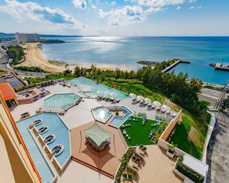 Aquasense Hotel & Resort - Onna - Bazén