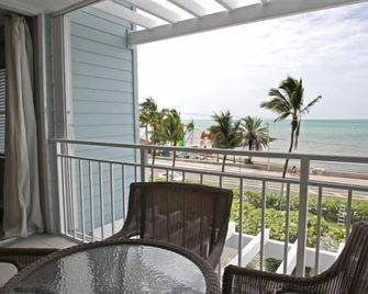 Direct Ocean View From Your Condo-No Contact Check-In - كي وست - شرفة