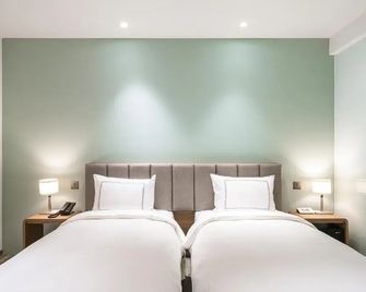 Phoenix Hotel Taichung - Taichung City
