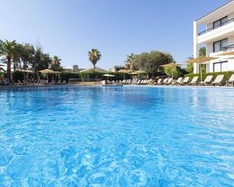 Hotel Eu Bahia Pollença - Puerto de Pollensa - Piscina