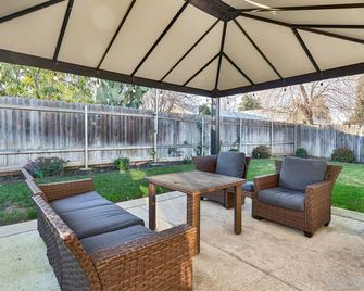 Home 4 miles to Downtown & 9 miles to Airport - Sacramento - Patio