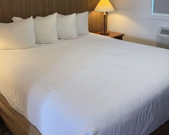 Travelodge by Wyndham Langley - Langley - Ložnice