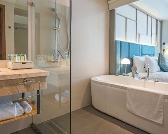 Seaesta Nha Trang Hotel - Nha Trang - Badrum