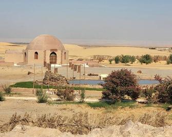 Qasr El Bagawat Hotel - Kharga - Pool