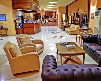 Ambassador Hotel Thessaloniki - Thessaloniki - Lobby