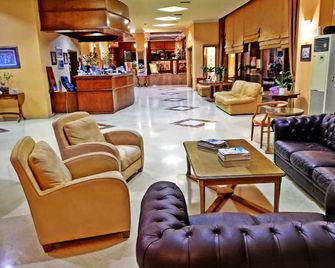 أمباسادور هوتل ثيسالونيكي - ثيسالونيكي - ردهة